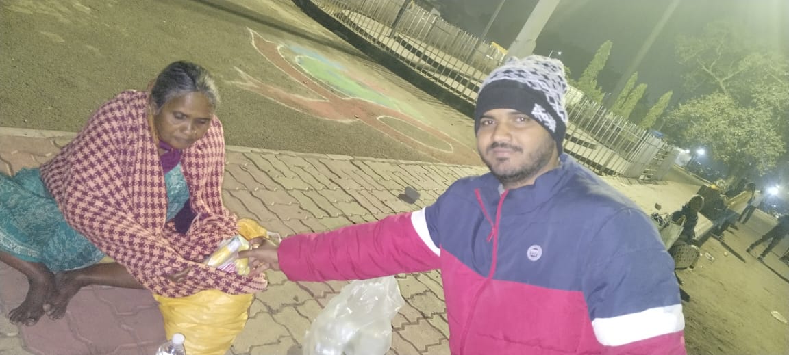 haefodisha's tweet photo. ✨ HAE Foundation 🚉 Bhadrak Railway Station Food Distribution Drive completed successfully today. 🙏 Special thanks to our Joint Secretary Ma’am. 🤝 Thanks to all members for their support. 💙 Let’s keep doing good work together! https://t.co/z9um0ddXHe