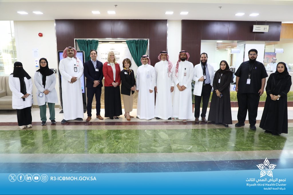 📸| زار وفدٌ من مستشفى بروكس للتأهيل الطبي من الولايات المتحدة الأمريكية مستشفى الدرعية عضو #تجمع_الرياض_الصحي_الثالث، للاطلاع على مجالات التدريب والأبحاث، وتطوير السياسات والبروتوكولات العلاجية، للارتقاء بخدمات التأهيل الطبي، ضمن الاتفاقية التي تمت بين وزارة الصحة و مستشفى بروكس