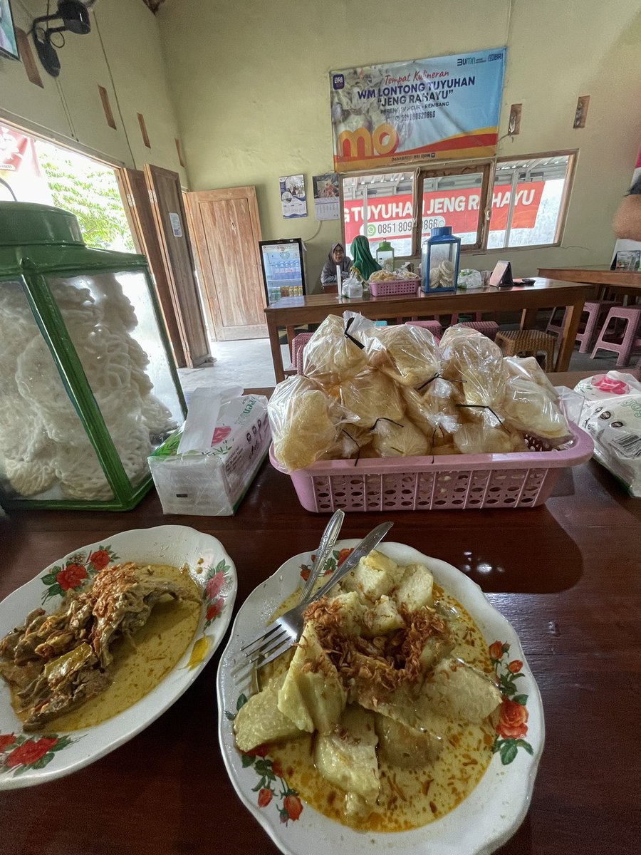 RAP69ID's tweet image. Andalan khas rembang Lontong Tuyuhan 🤤🤤