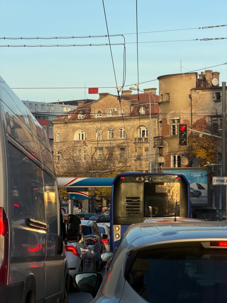 Как вы в этом своем Белграде живете, я полдня поездил и устал