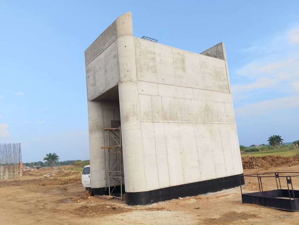 The ongoing Buruku Bridge in Benue State under the Renewed Hope administration of President <a href="/officialABAT/">Bola Ahmed Tinubu</a>, executed by the Ministry of <a href="/FMWNIG/">Federal Ministry of Works</a> under the leadership of HM Engr. <a href="/DaveUmahi/">Engr. David N. Umahi - fnse, fnate</a> is accelerating with great momentum. 

The Bridge when completed, will link Benue and Taraba