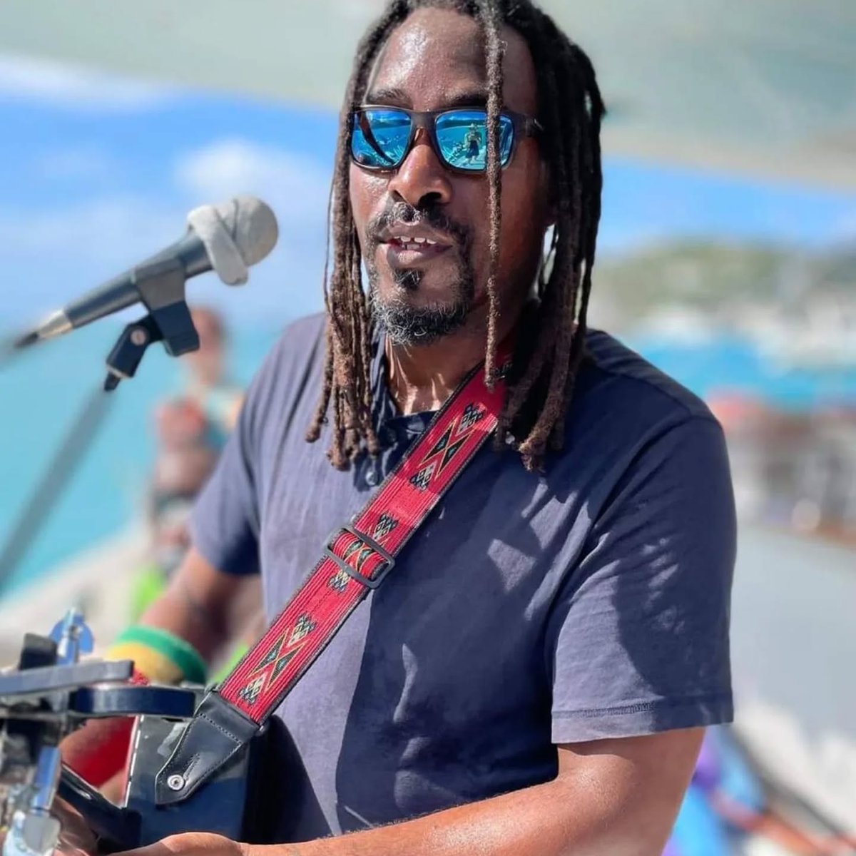 streetlevelvi's tweet photo. https://t.co/YLCtscRsiG 
Reminder: Tonight, Wednesday, Dec. 10, 7 - 10 pm, so much fun awaits you at Iggie's at @BolongoBay on St. Thomas, the Drew Rock Band entertains with special guest this week RC Sanders https://t.co/gRiRbkXIRv