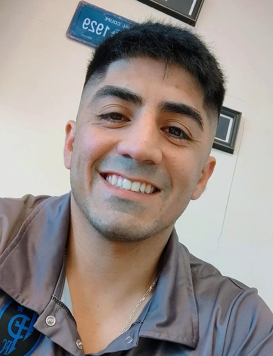 JavierAutalan's tweet image. Esperando un helado de postre, mientras los veo @patriayfamilia_ #zappyfzone