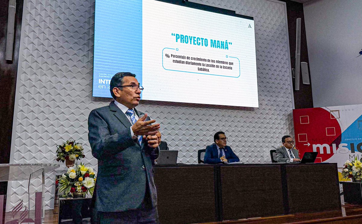 AdventistasAPCE's tweet photo. El Pr. Luis Carhuanina, líder de Evangelismo en la APCE, presentó una visión retadora con el plan “Todos por Todo”: un movimiento de ⏱️ 24 horas donde cada miembro anuncia el evangelio con poder en cada rincón de nuestro territorio. 🇵🇪🔥 https://t.co/o4aXQltuHu