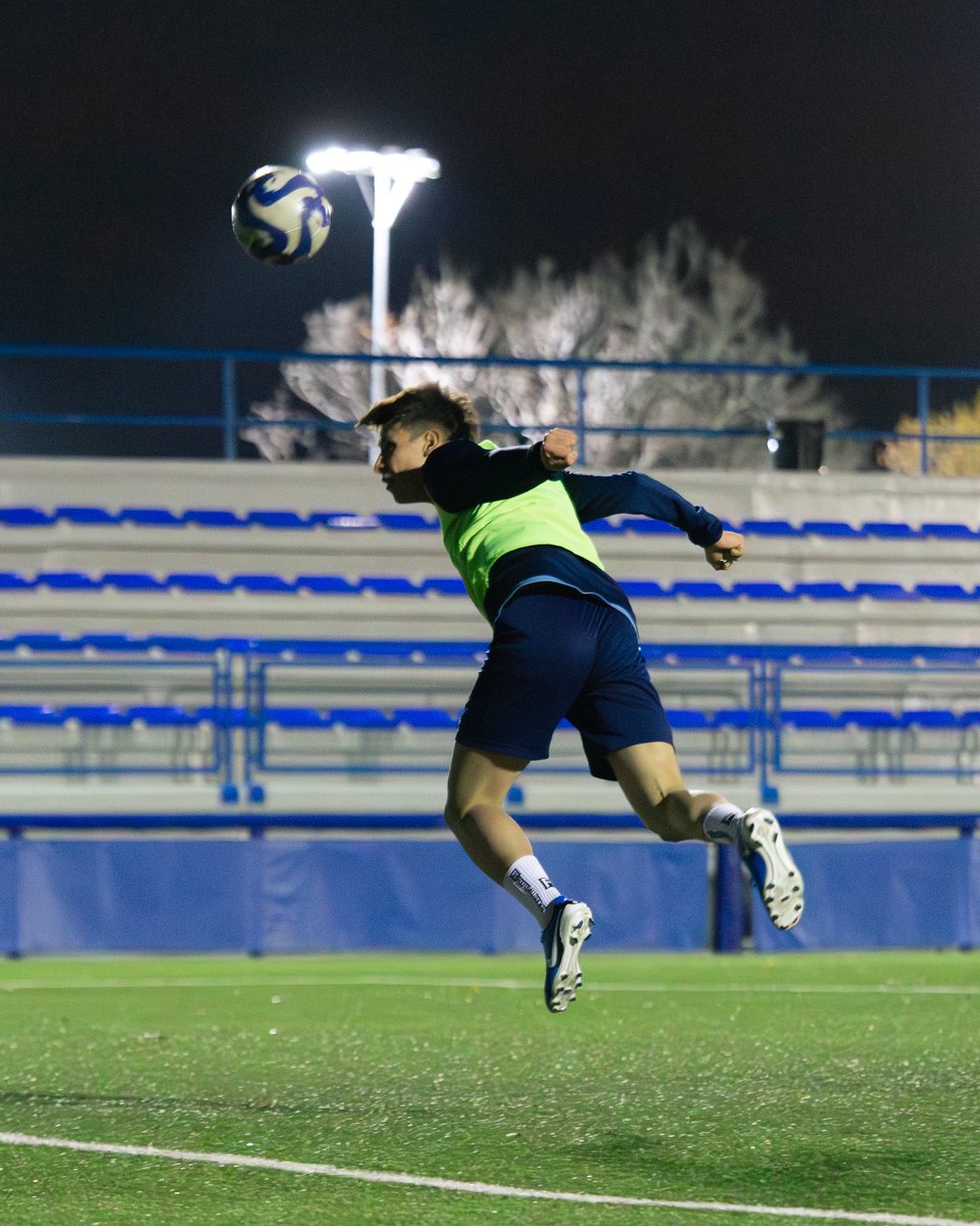 ¡Esta semana el 𝐒𝐄𝐍𝐈𝐎𝐑 vuelve a la competición!

🔜 Domingo 14 vs C.D. ATLETICO VALLECAS ‘A’

#VamosVallecas #VallecasUnido 🔵⚪
