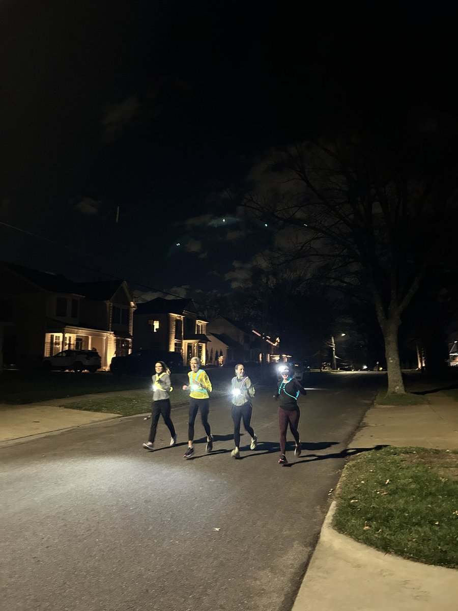 SpewakR's tweet image. Any morning we get to start with this team is an amazing day! It was so much fun seeing teammates crush their workouts on our infamous Kirkwood loop. Lots of wind but fortunately no one blew away! #spewakracing #runstl