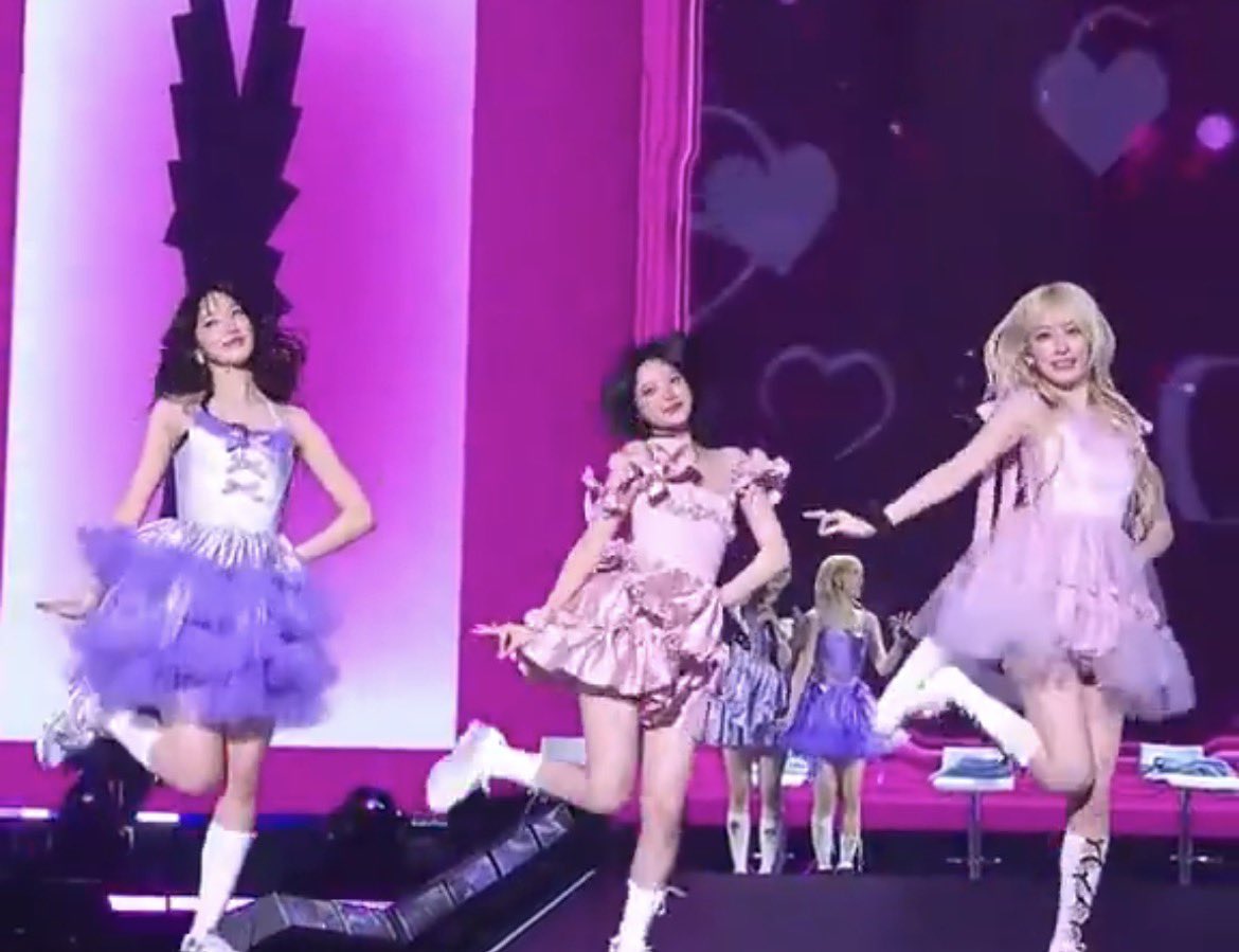 ท่านี้ใช่มั้ยฮะ เดินข้างกระโดด