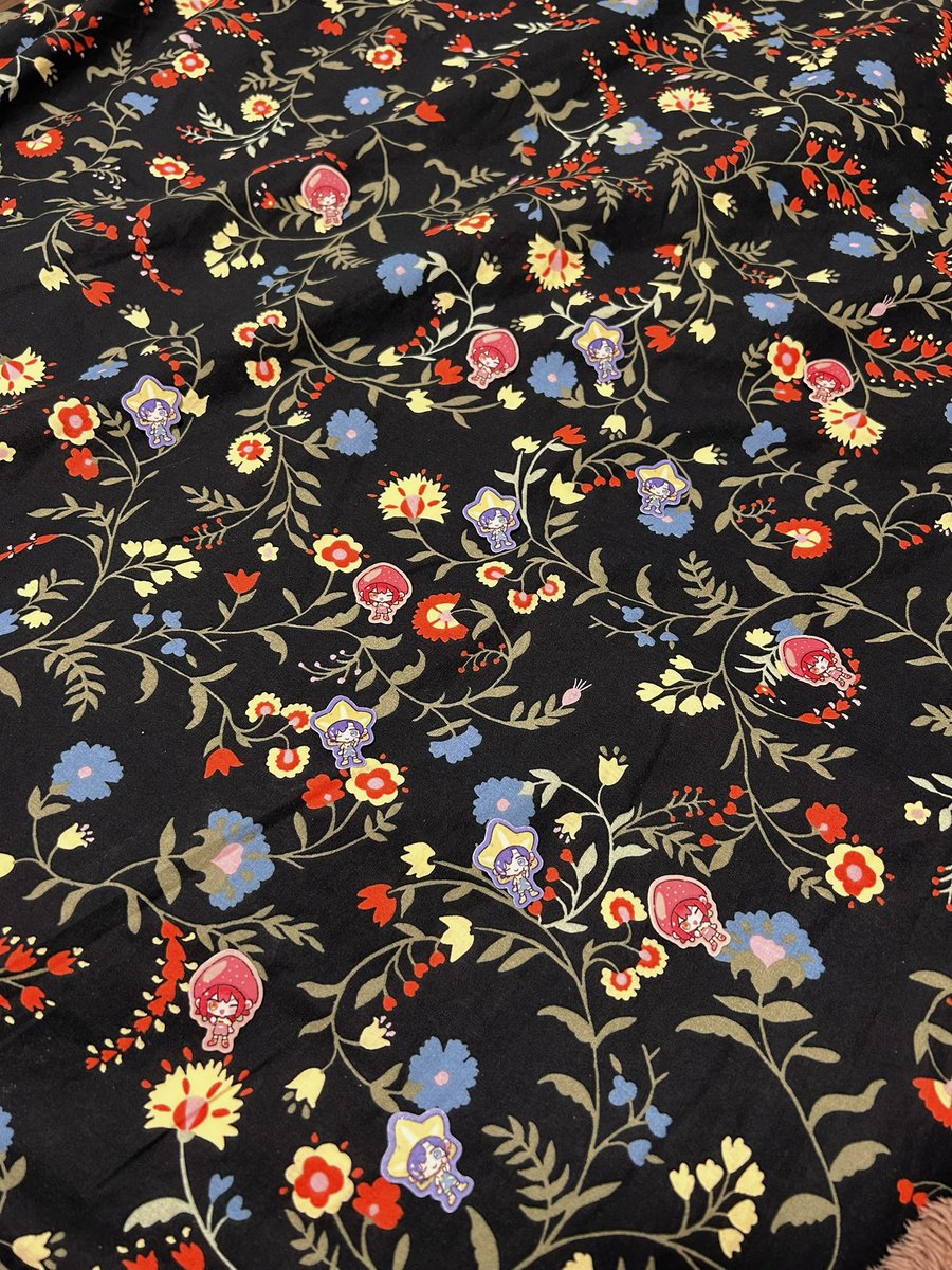 今年五月CP31的无料卡和小贴纸，最近发现把花咲写成了hanakaki😂