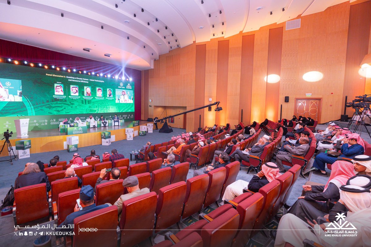 جامعة الملك خالد tweet media