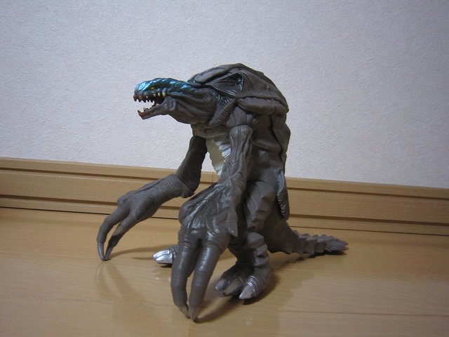 バンダイ製ゴジラ2000（劇場限定版）＆オルガ＆前売り特典クリスタル