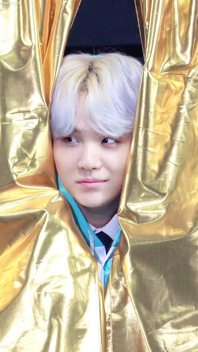 December 10: golden 
#DailyBangtanTheme