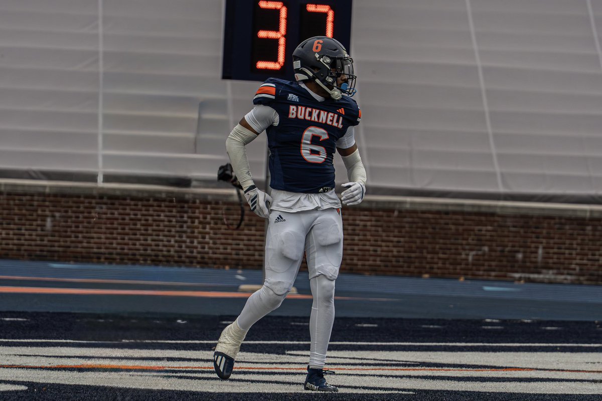 Aaron Davis tweet media