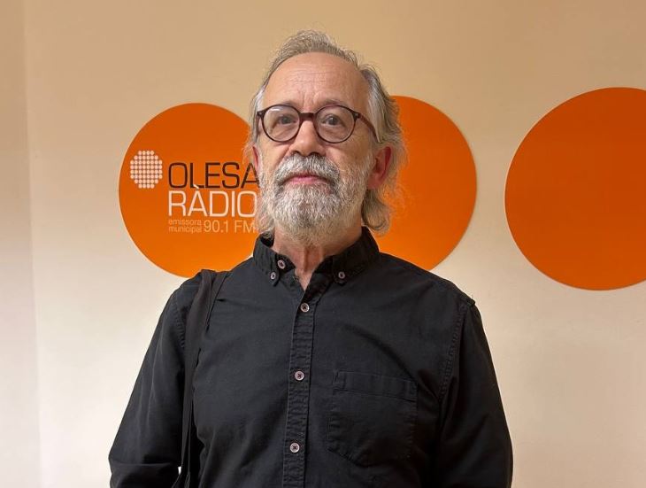 🔴 AIXÒ JA HO VAIG EXPLICAR DEMÀ |

🔹 Avui reprenem amb Albert Amat el viatge sobre els colors: què són i què signifiquen. Descobrim el misteri d’un color fascinant: el blau.

Recupera la secció 📻 f.mtr.cool/fjjzdlmfdn