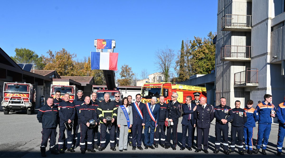 A la compagnie des sapeurs pompiers de Cagnes pour la Sainte-Barbe, en hommage aux pompiers disparus et en reconnaissance du courage de celles et ceux qui nous protègent.
Aux côtés des autorités, gratitude pour l’engagement exemplaire de nos pompiers et forces de l’ordre.