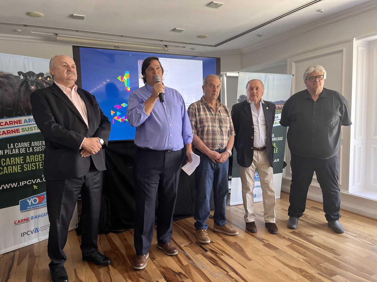 Balance del año del IPCVA ante la prensa. Ferias y exposiciones internacionales y locales; gestiones de la ampliación de cuota en EE. UU; jornadas a campo a nivel de producción entre algunas acciones de promoción explicó el Presidente del Instituto.