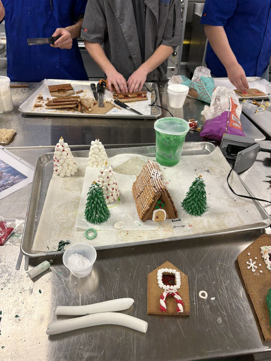 Thad Roher tweet media