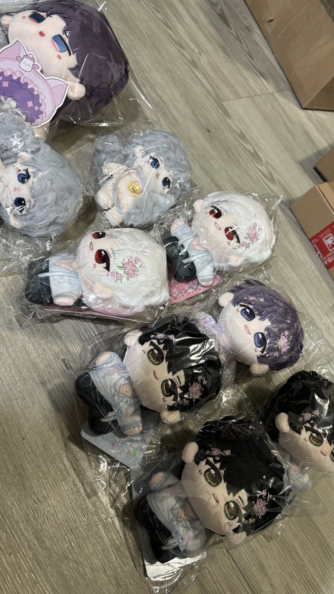 Ada yg suka jajan doll gini gak? Pengen jadi pengusaha merch huaaaa