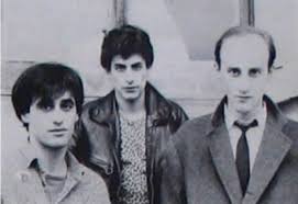elvisnoelvis's tweet photo. Se le acaba la pillería al Bólido. 

Les espero en los últimos kilómetros del @impala909 
con clásicos de los Ilegales, Más Birras, la única banda que importa y los muñecos del rock and roll. 

Arrancamos a las 11 am a través de @Ibero909FM // https://t.co/VP7mmeZd69 https://t.co/KEMW64tmrJ
