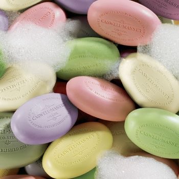 MaroonMarksman's tweet photo. @girlofsteel1263 

I got you for secret santa! so here’s a bunch of soap because i know you like that, and also a Barbara Gorden Phonecase

Merry Christmas! 
—Arsenal
#SuperSecretSanta https://t.co/5RcXm5cGv6