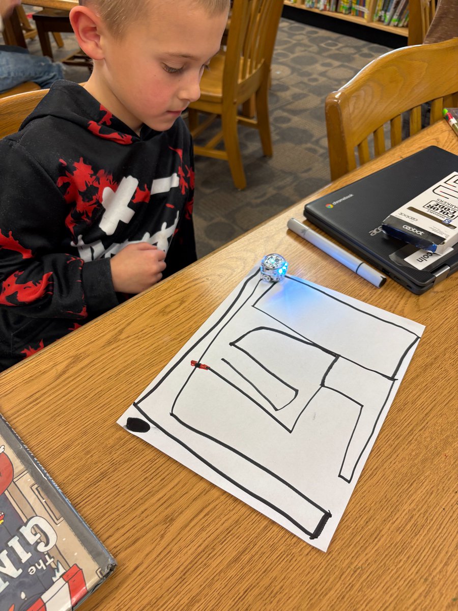 Morgret_STEAM's tweet image. Our 1st grade had a blast coding with colors, creating programs, and learning about sensors on our @Ozobot for #HourOfCode! 🤖💡 Their curiosity lit up the room—we love seeing our youngest learners dive into computer science! 🌈✨ #CSEdWeek #STEAM @clearprincipal @Miss_Balafoutas