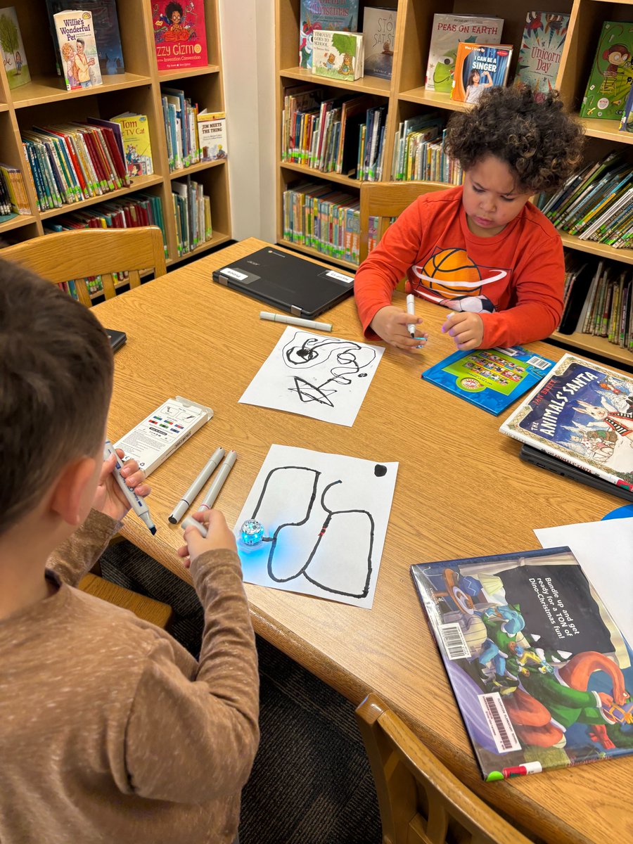 Morgret_STEAM's tweet image. Our 1st grade had a blast coding with colors, creating programs, and learning about sensors on our @Ozobot for #HourOfCode! 🤖💡 Their curiosity lit up the room—we love seeing our youngest learners dive into computer science! 🌈✨ #CSEdWeek #STEAM @clearprincipal @Miss_Balafoutas