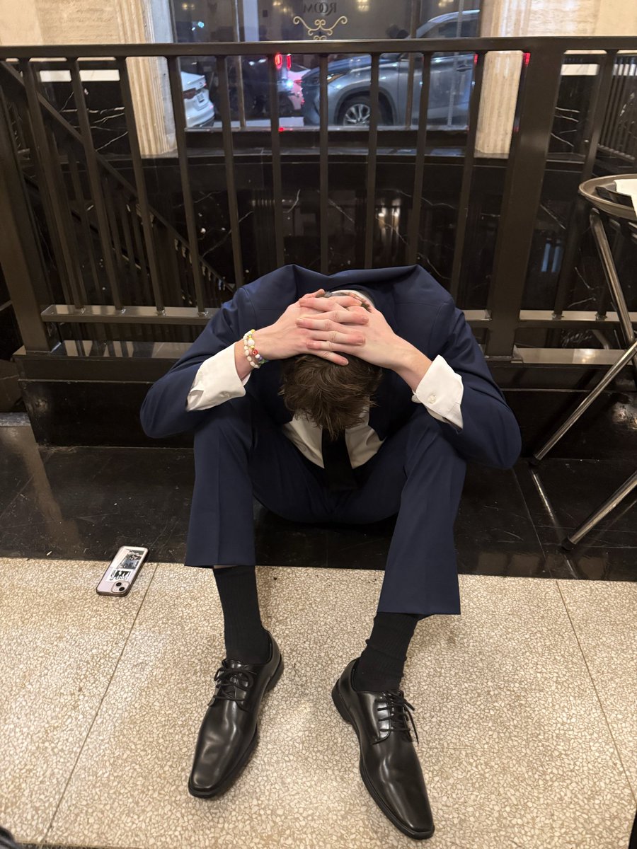 mackie_money's tweet image. 24