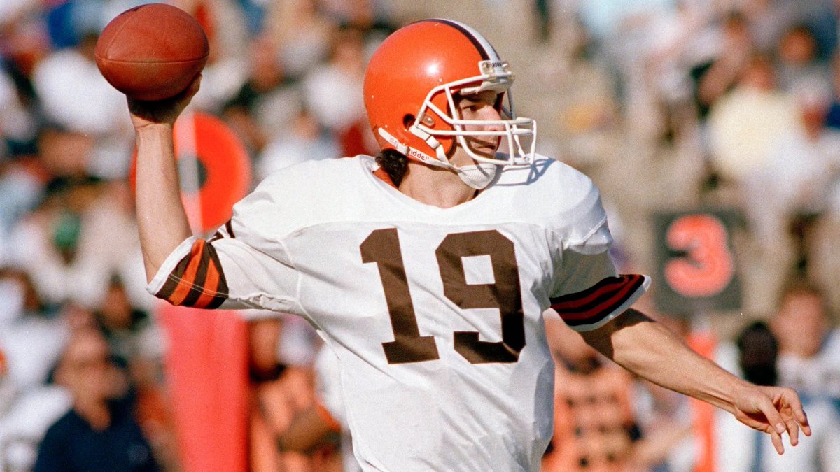 CLEsportsTalk's tweet image. Our friend Bernie Kosar is sadly back in the hospital. Join us in praying for him today by liking or retweeting this post!