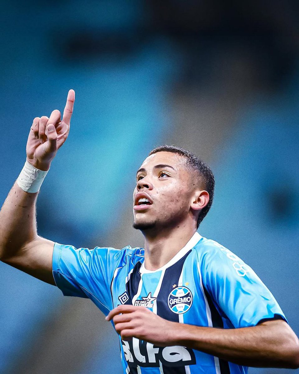 MercadoBola7's tweet photo. Mercado da Bola 💰

✅ Venda Fechada: EUROPA!

O Grêmio vendeu Alysson para o Aston Villa.

Valores: €10 milhões fixos + €2,5 mi em bônus.

Venda de 90% do passe. O Grêmio recebe €4 mi à vista.

Fonte: Diego Rossi

#MercadoDaBola #Gremio #AstonVilla #Alysson https://t.co/DeU8QKfq8f