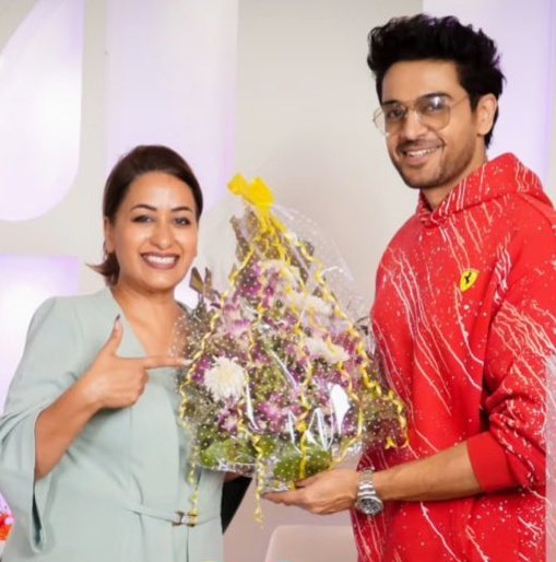 Gkshines1's tweet photo. Do din baad darshan huye finally.
HBD WINNER GAURAV KHANNA https://t.co/rO0Ue5GNnI