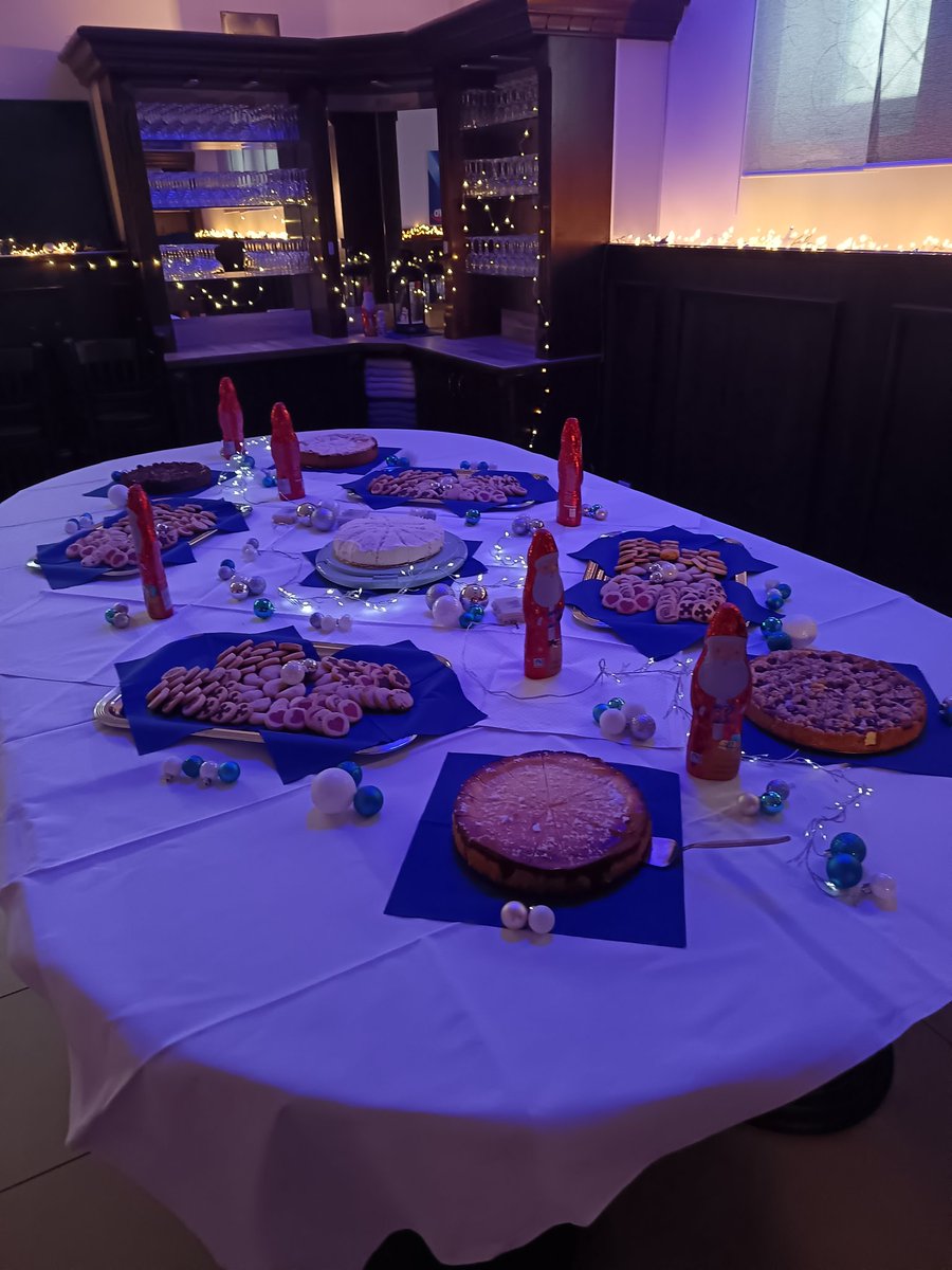 DesertS10692983's tweet photo. Day 6 - Celebration

Prepare for 2 hours and then it's time. Luckily everyone is excited. It's nice to give others a little joy.
#GoldenThreads
#GoldeneFäden https://t.co/Fx0AwL3VGc