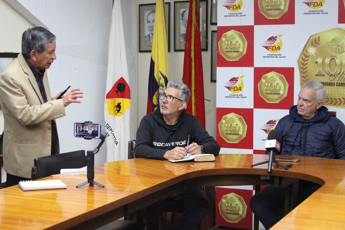 📌 Con la visión y compromiso de fomento del deporte y el bienestar de la ciudadanía se lanzó en el seno de <a href="/FEDEAZUAY/">Fedeazuay</a>  la Copa Vaz Seguros de Ciclismo de Montaña 2026.
📍Más información:
▶️facebook.com/Fedeazuay/post…
✅#FDACunaDeCampeones