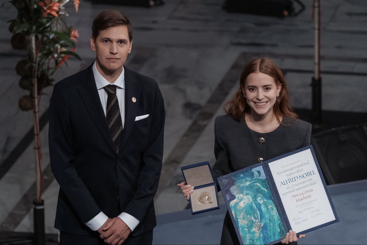 Felicitaciones, <a href="/MariaCorinaYA/">María Corina Machado</a>, por este Nobel de la Paz que refleja una causa común: la de una región que se une, se levanta y avanza hacia un futuro donde la libertad y la dignidad sean innegociables.

Hoy Ecuador entero acompaña a un continente que está marcando un antes y un