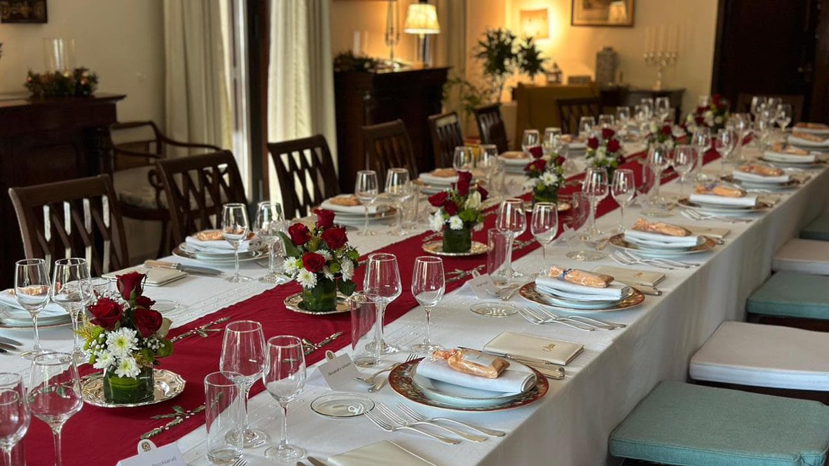 IlGustoit's tweet image. E all’ambasciata la cucina italiana si festeggia con il riso allo zafferano dlvr.it/TPlGLm