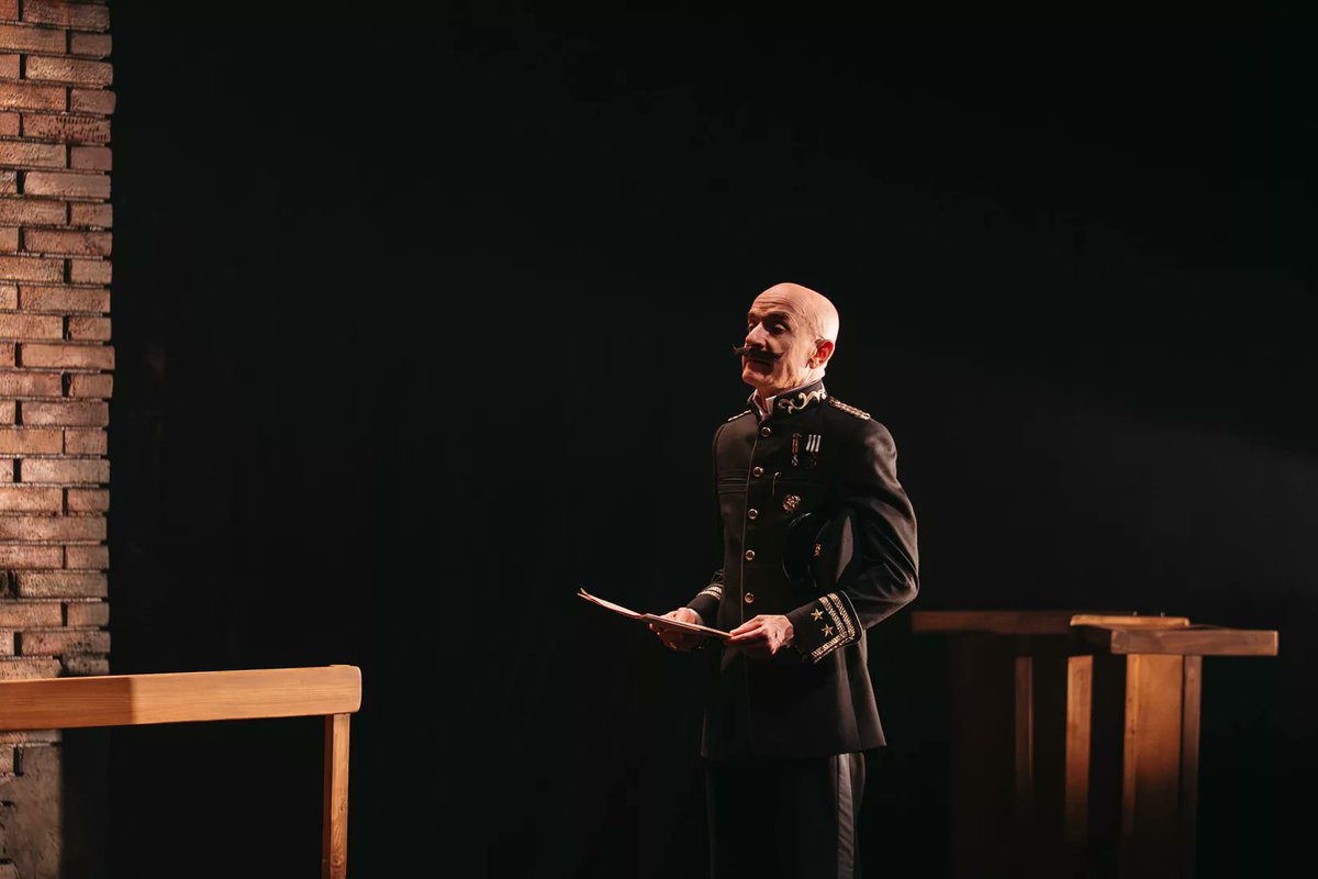 Pastis's tweet image. Memorias de un Tiquis Miquis: Francisco Ferrer. ¡Viva la escuela moderna! archivell.es/2025/12/franci… @teatroabadia  @TEATROMADRID