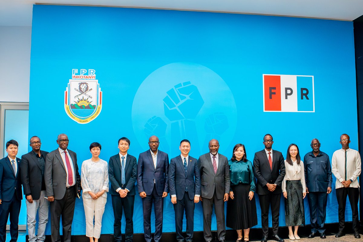 Secretary General Amb. Wellars Gasamagera received Amb. Gao Wenqi of China, accompanied by a delegation of experts from the National Museum of China and the Chinese Central Academy of Culture and Tourism Administration.

The experts are in #Rwanda to advance the implementation of