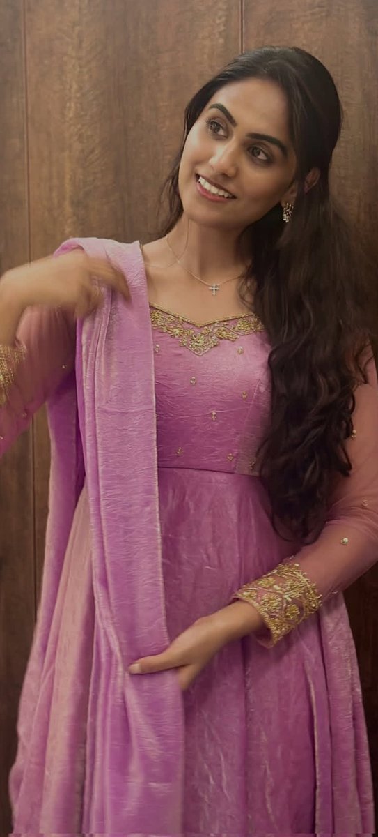 Lovely_Queens1's tweet image. #Preetha