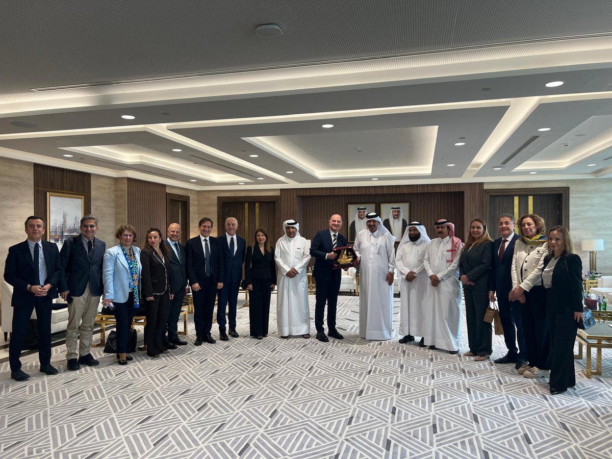 TÜSİAD Yönetim Kurulu Üyesi ve Küresel Ekonomik İlişkiler Yuvarlak Masası Başkanı Çağatay Özdoğru başkanlığındaki TÜSİAD heyeti, 8-9 Aralık tarihlerinde Katar’ın başkenti Doha’yı ziyaret etti.

Ziyaret kapsamında finans, yatırım ve iş dünyasının önde gelen kurumlarıyla temaslarda