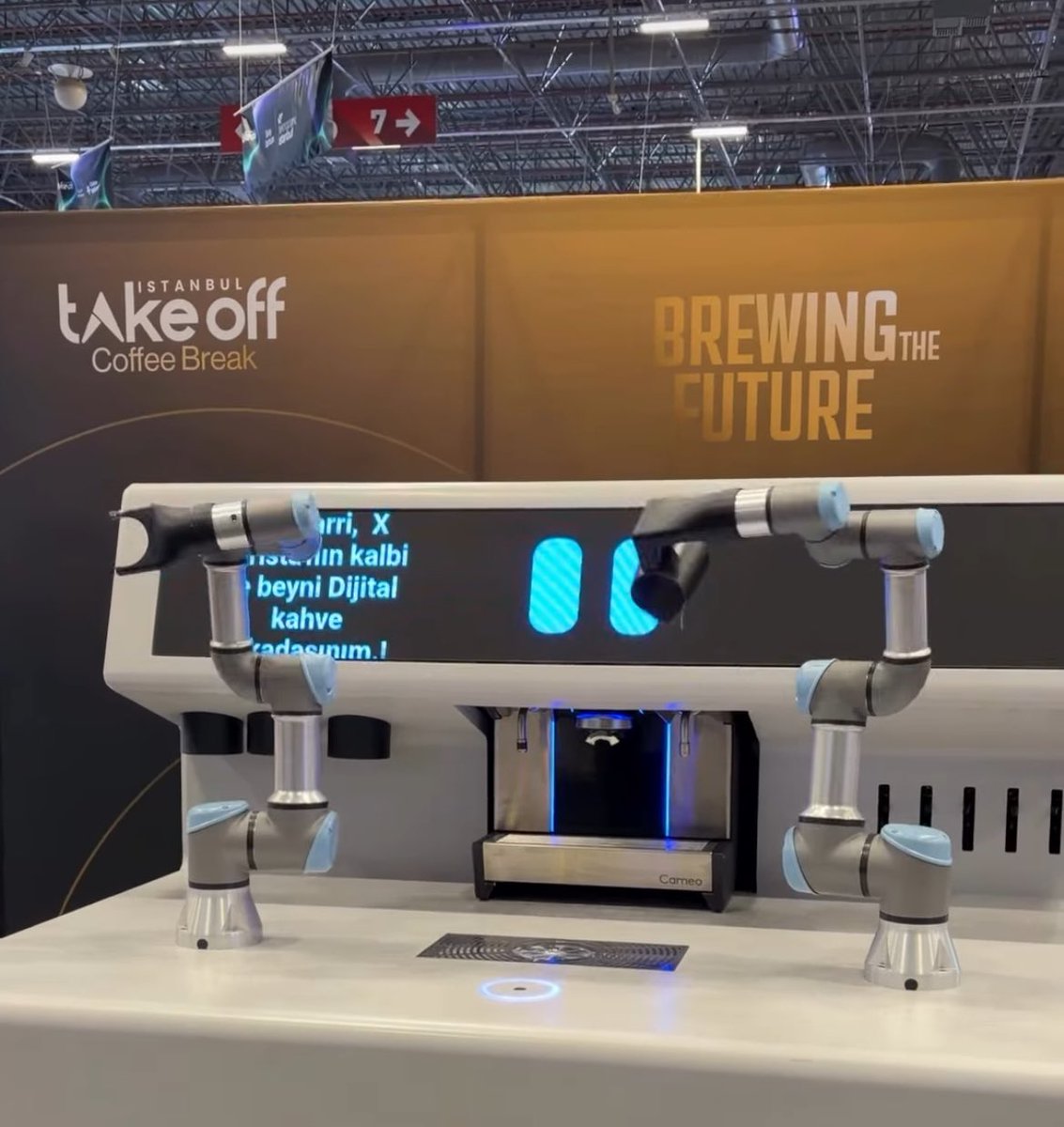 Barista üretmislerr , müh arkadasımla bunlarla kahveci acıcaz bisürü mal stori atmak icin gelicek,biz de  maliyetin 10katını alıcaz cünkü yine de ödicekler 📿😍🥰🙏🏻🤭