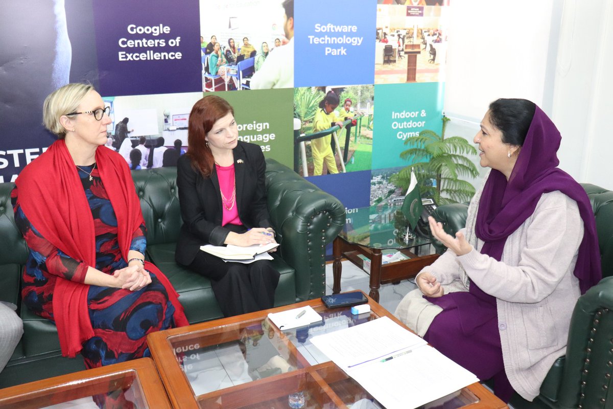 EduMinistryPK's tweet photo. Pakistan and the U.S. reaffirm their commitment to stronger cooperation in education and technical training
MOS Wajiha Qamar met with senior U.S. officials Sherry Keneson-Hall and Shelly Seaver to advance academic exchanges, TVET collaboration, for sustainable economic growth. https://t.co/PehkOA3Mp5