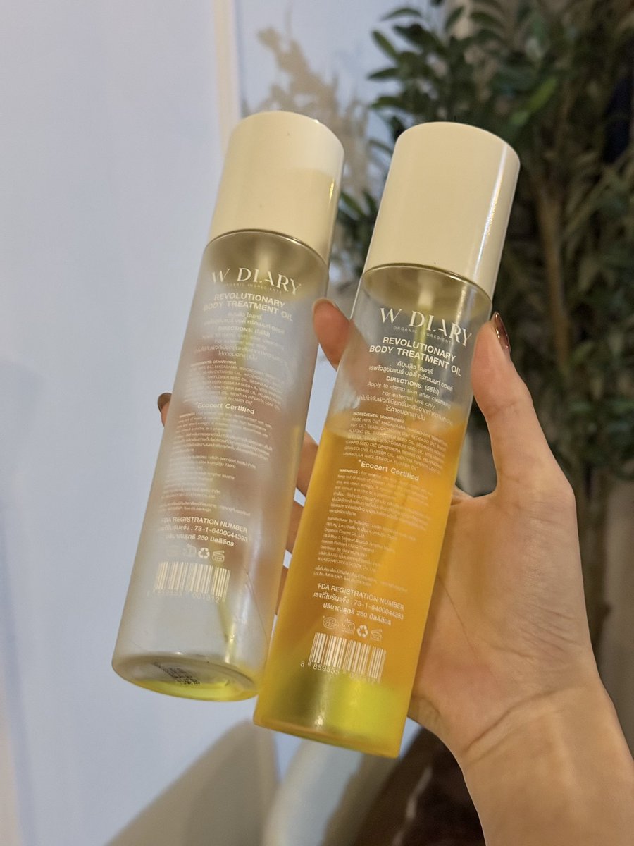 morpormorpaeng's tweet image. ออยล์ w diary ยืนหนึ่ง ไม่ใช่หน้าม้า ไม่สปอน ซื้อเองจนจะขึ้นขวดที่ 3 ออกแดดแล้วผิวโคตรรรรรผ่อง glass skin แบบไม่ได้คิดไปเอง โบกไปเลยหลังอาบน้ำ ทาต่อเนื่องแล้วผิวสุขภาพดีมากขึ้นจริงๆ ขวดเดียวก็ต่างจากเดิมละ

: s.shopee.co.th/3qFx45DIzv