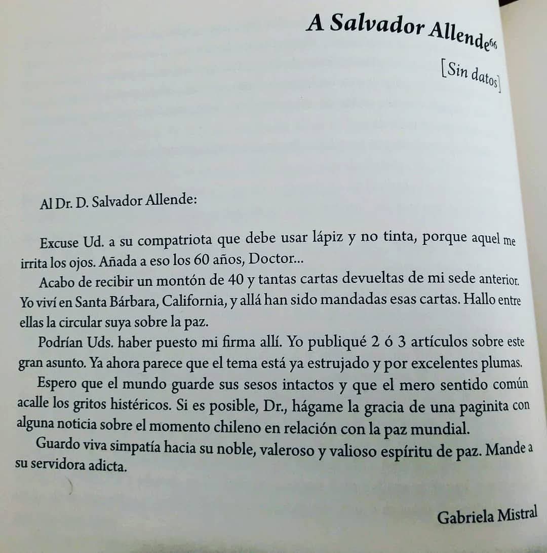 La carta de Gabriela Mistral a Salvador Allende
A 80 años del #PermioNobel de Mistral, compartimos esta misiva. En ella, la poeta responde una circular del Dr. Allende y reafirma su simpatía por el “noble y valeroso y valioso espíritu de paz” del futuro Presidente.
