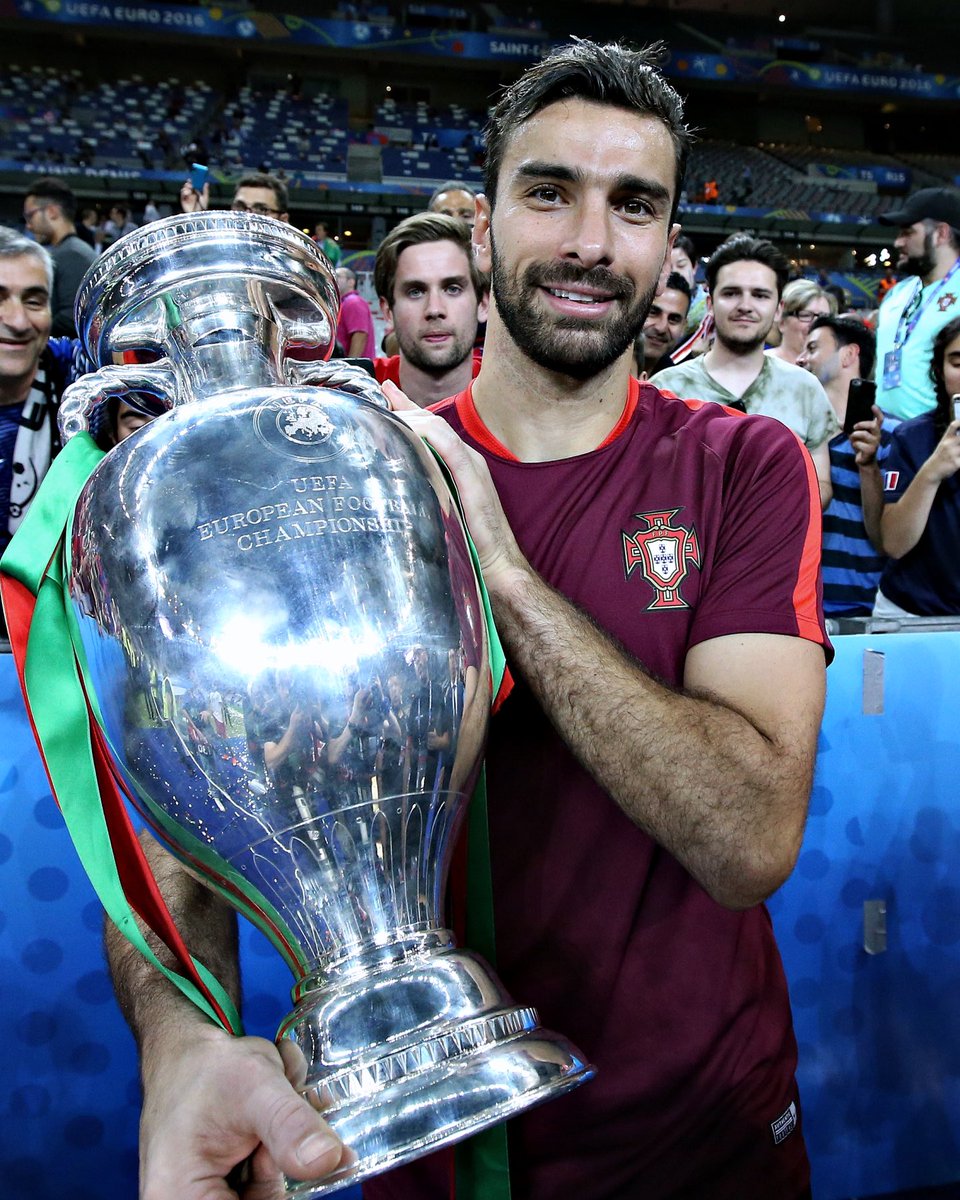 Rui Patrício terminou carreira aos 37 anos. Obrigado por tudo, campeão europeu! 🙌