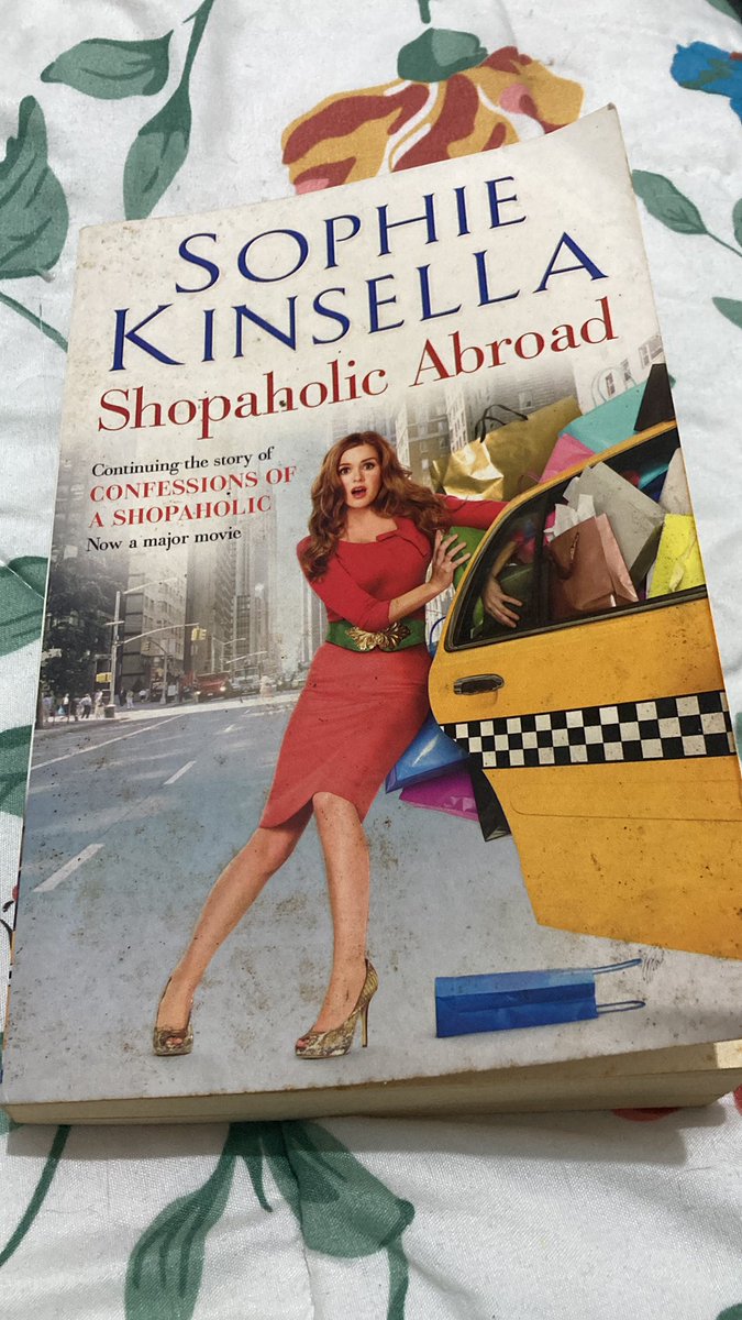 HAH??? GUE BENER2 LAGI BACA BUKUNYA SEKARANG???