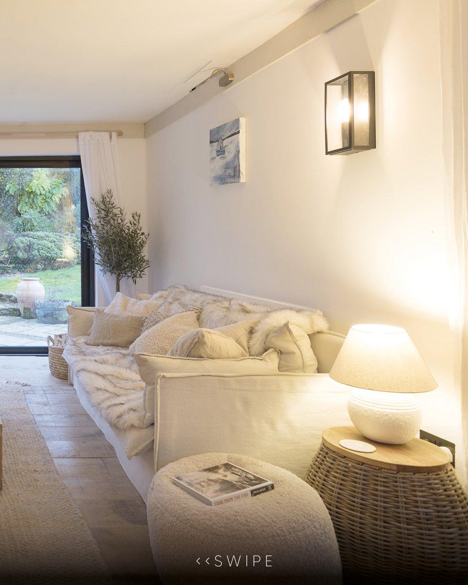 Swipe to see the full scene…
A glowing fire, a cosy December evening, and our OS-29 sliding door framing it all beautifully. 🔥✨
Built with exceptional thermal performance, it keeps the cold out and the warmth in,  so your winter nights feel even cosier🤩

A space made for slow