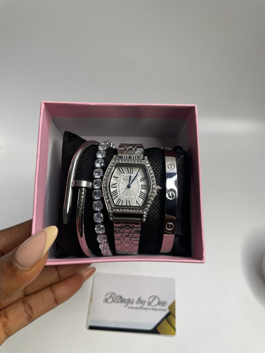 Xmas gift idea for mom or wifey ❤️🤍

N55,000 (flash sales)