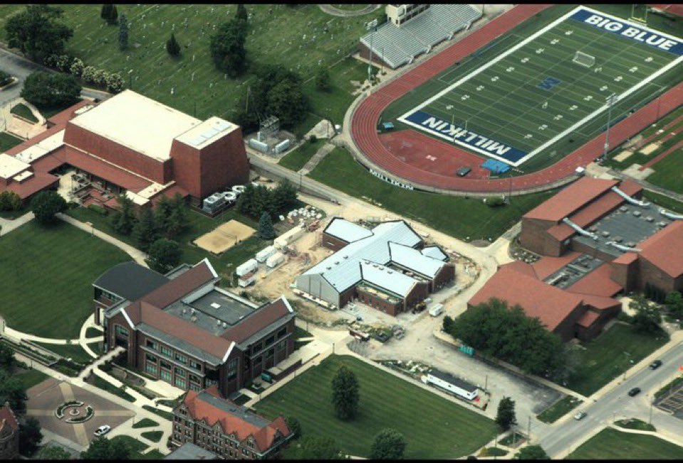 CoachDB309's tweet image. We would like to thank @MU_BigBlueFB and @CoachTayJr for stopping by and speaking with our Student Athletes today!! @RamsFootball309 #IGTBAR