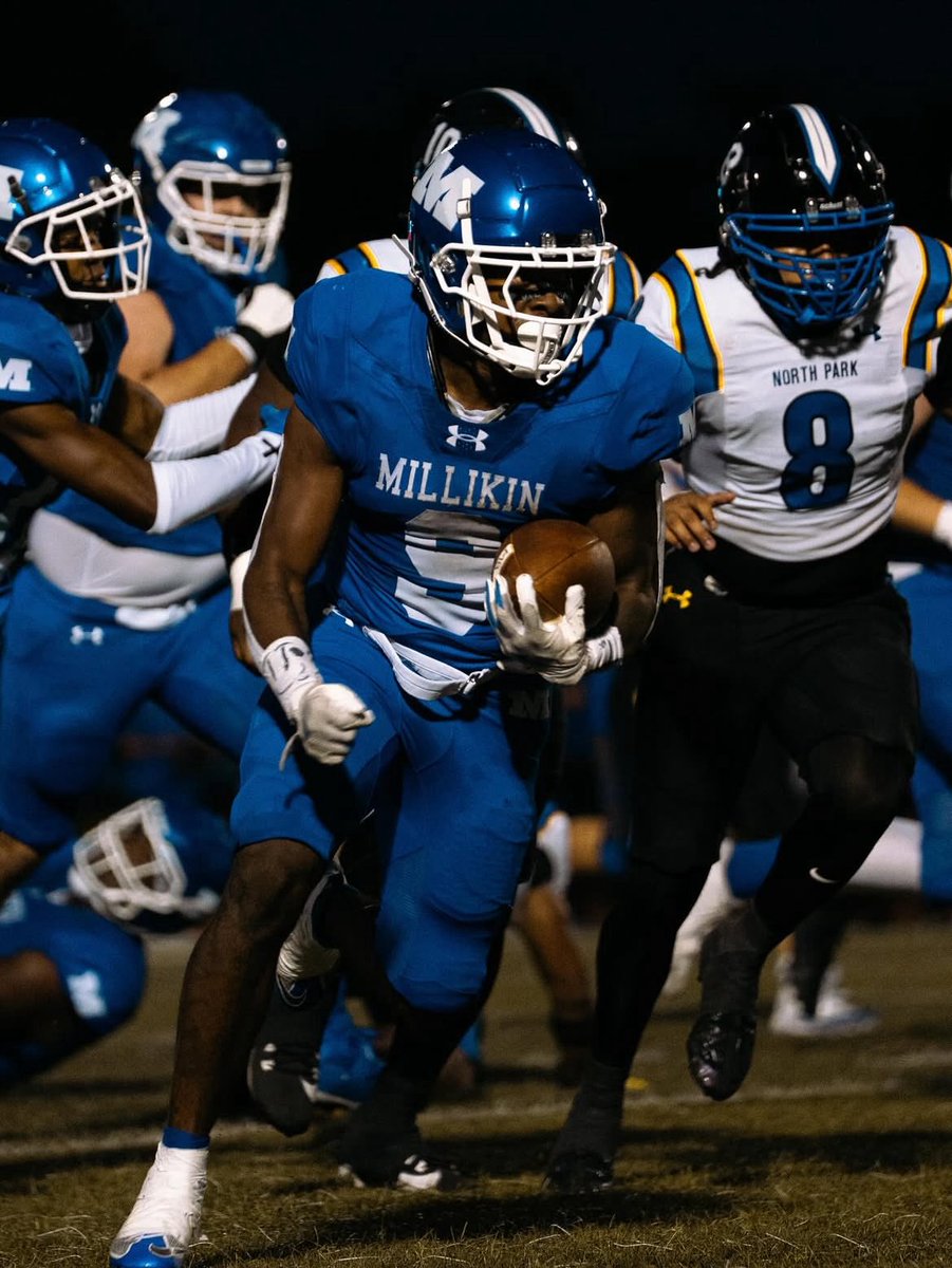 CoachDB309's tweet image. We would like to thank @MU_BigBlueFB and @CoachTayJr for stopping by and speaking with our Student Athletes today!! @RamsFootball309 #IGTBAR