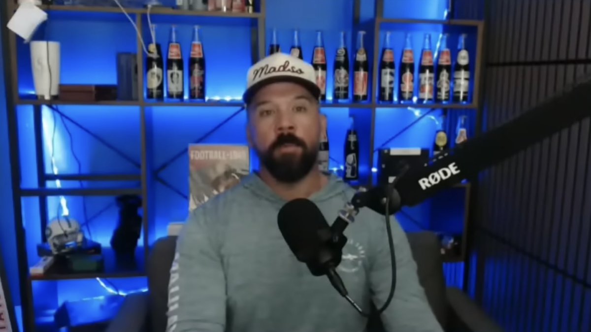 awfulannouncing's tweet image. CBS Sports’ Bud Elliott says it’s ‘literally a safety issue’ to put JMU, Tulane in playoff field dlvr.it/TPlJc6