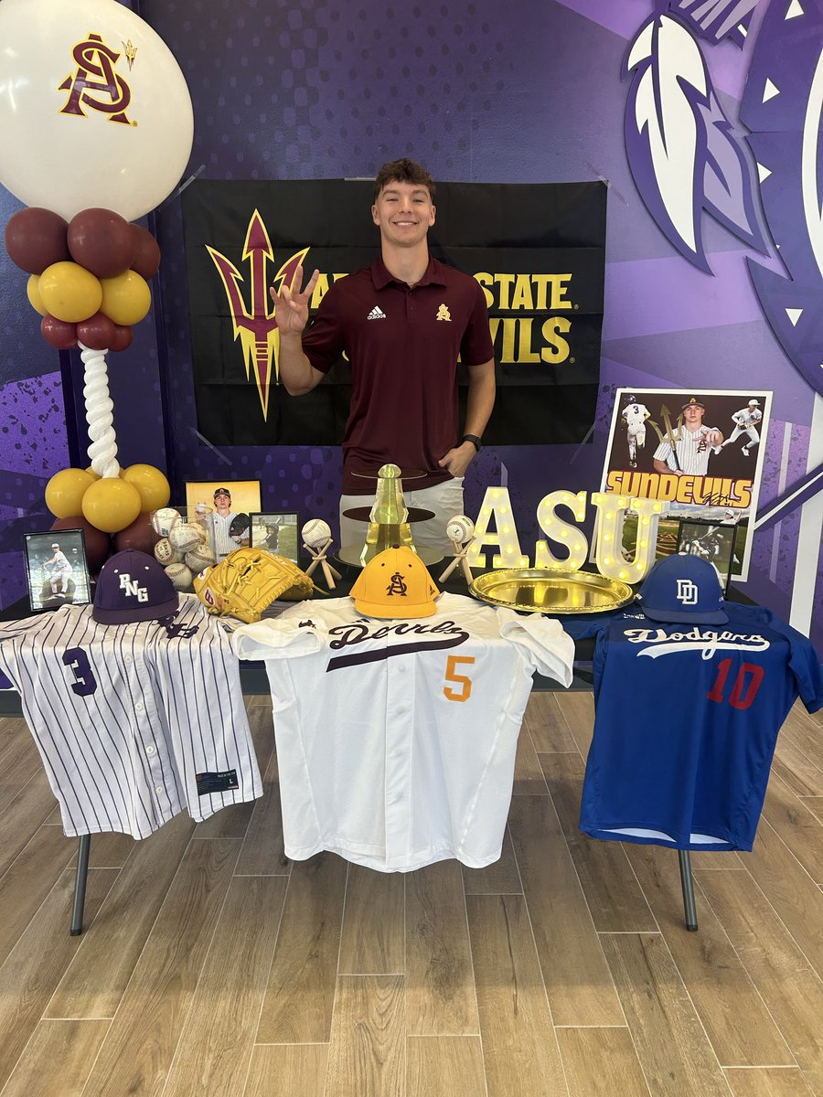 PNGBaseball tweet media