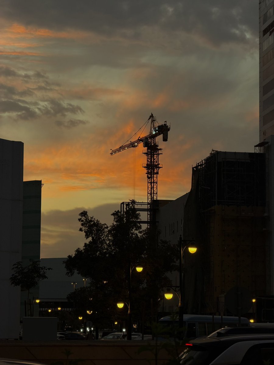 Hatksh's tweet image. 